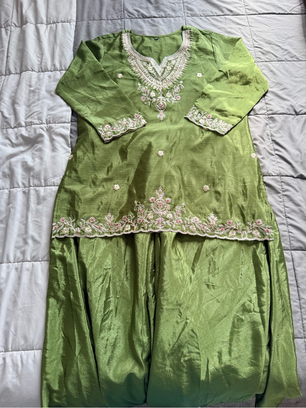 Ethnic Indian Wear Light Green Embroidered Women's Kurta Set